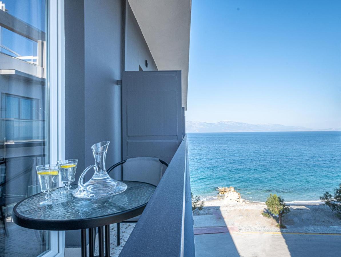 Riviera Hotel Xylokastro Exterior photo